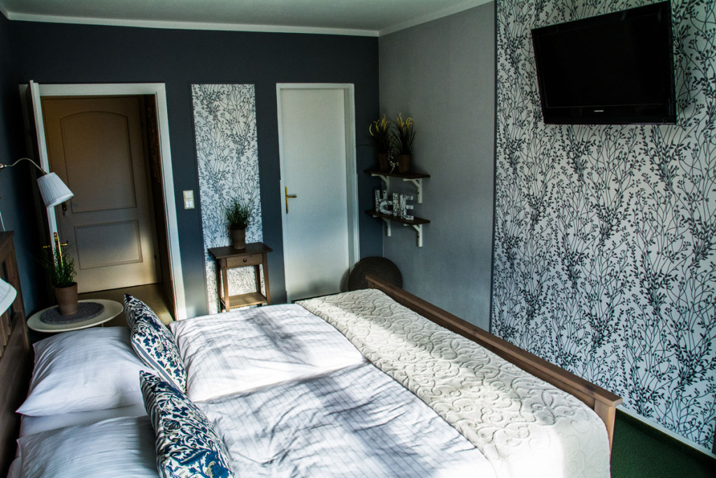 https://www.gaestehaus-waldeck.at/wp-content/uploads/2016/01/apartment-bianco-02-1024x683.jpg