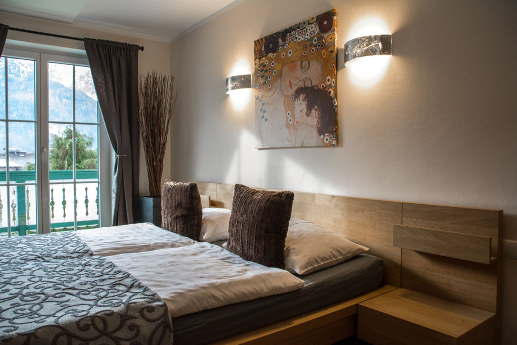 https://www.gaestehaus-waldeck.at/wp-content/uploads/2016/01/zimmer-lattengebirge-03-1024x683.jpg